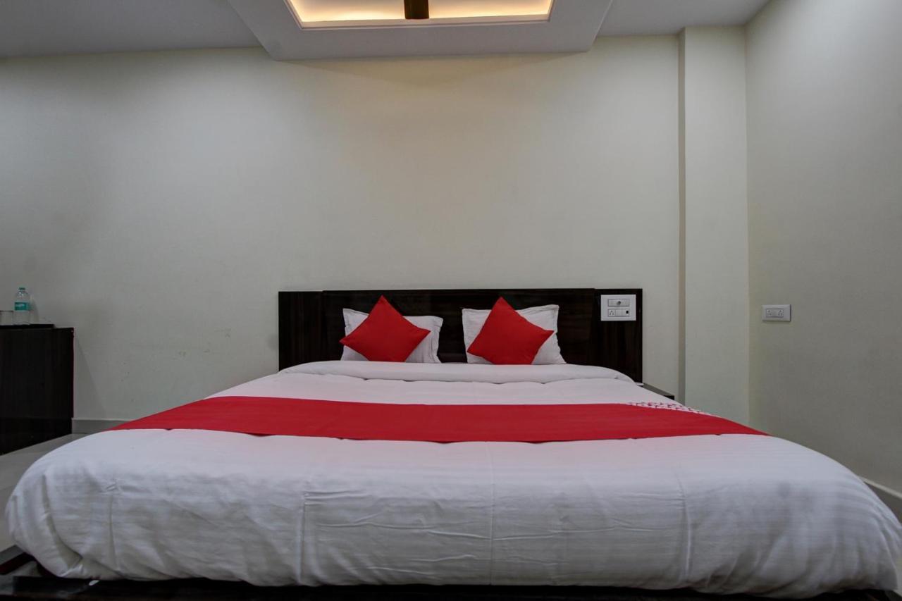 Collection O 38566 Mk Hotel And Lodge Gulbarga Ngoại thất bức ảnh