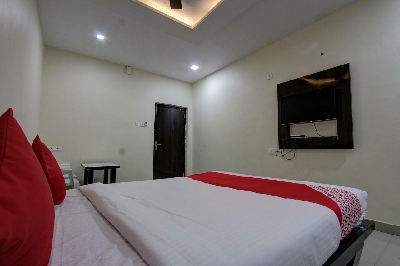 Collection O 38566 Mk Hotel And Lodge Gulbarga Ngoại thất bức ảnh