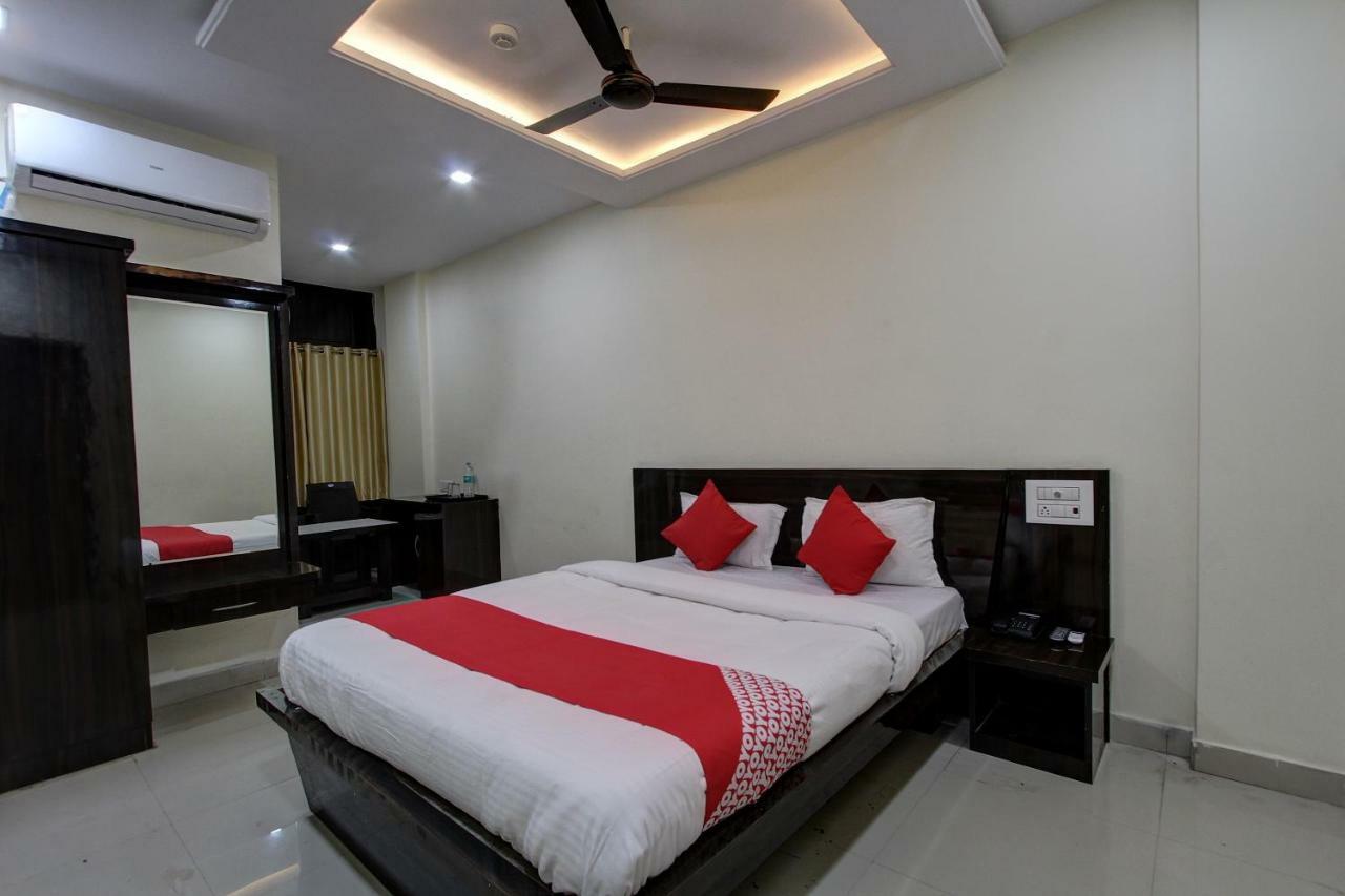 Collection O 38566 Mk Hotel And Lodge Gulbarga Ngoại thất bức ảnh