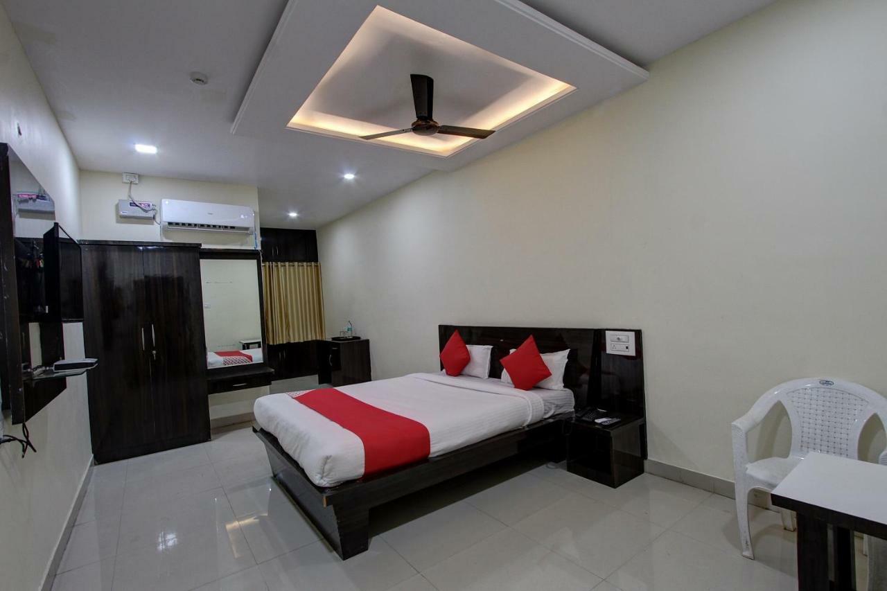 Collection O 38566 Mk Hotel And Lodge Gulbarga Ngoại thất bức ảnh