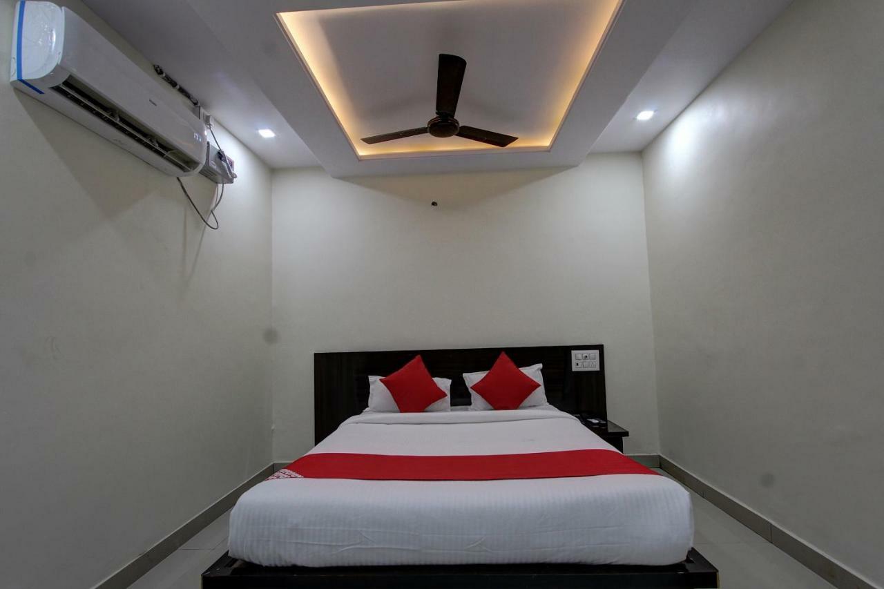 Collection O 38566 Mk Hotel And Lodge Gulbarga Ngoại thất bức ảnh