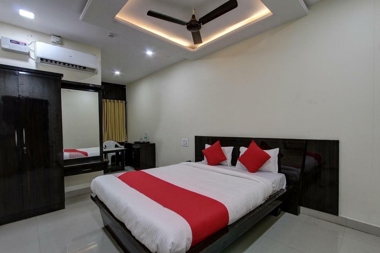 Collection O 38566 Mk Hotel And Lodge Gulbarga Ngoại thất bức ảnh